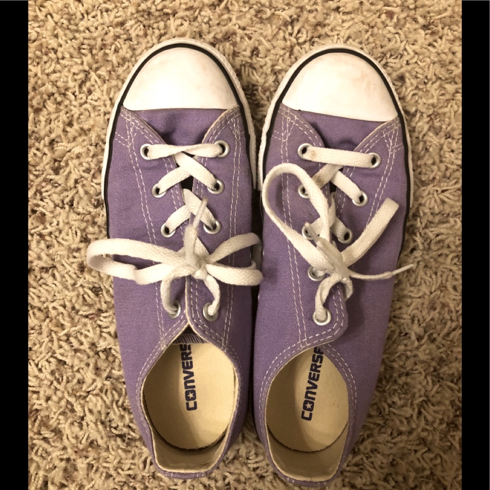 ⭐️ BOGO ⭐️ Girls Purple Converse